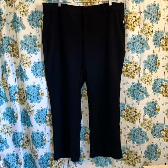 Old Navy Pants - Old Navy Plus size SHORT black work pants
